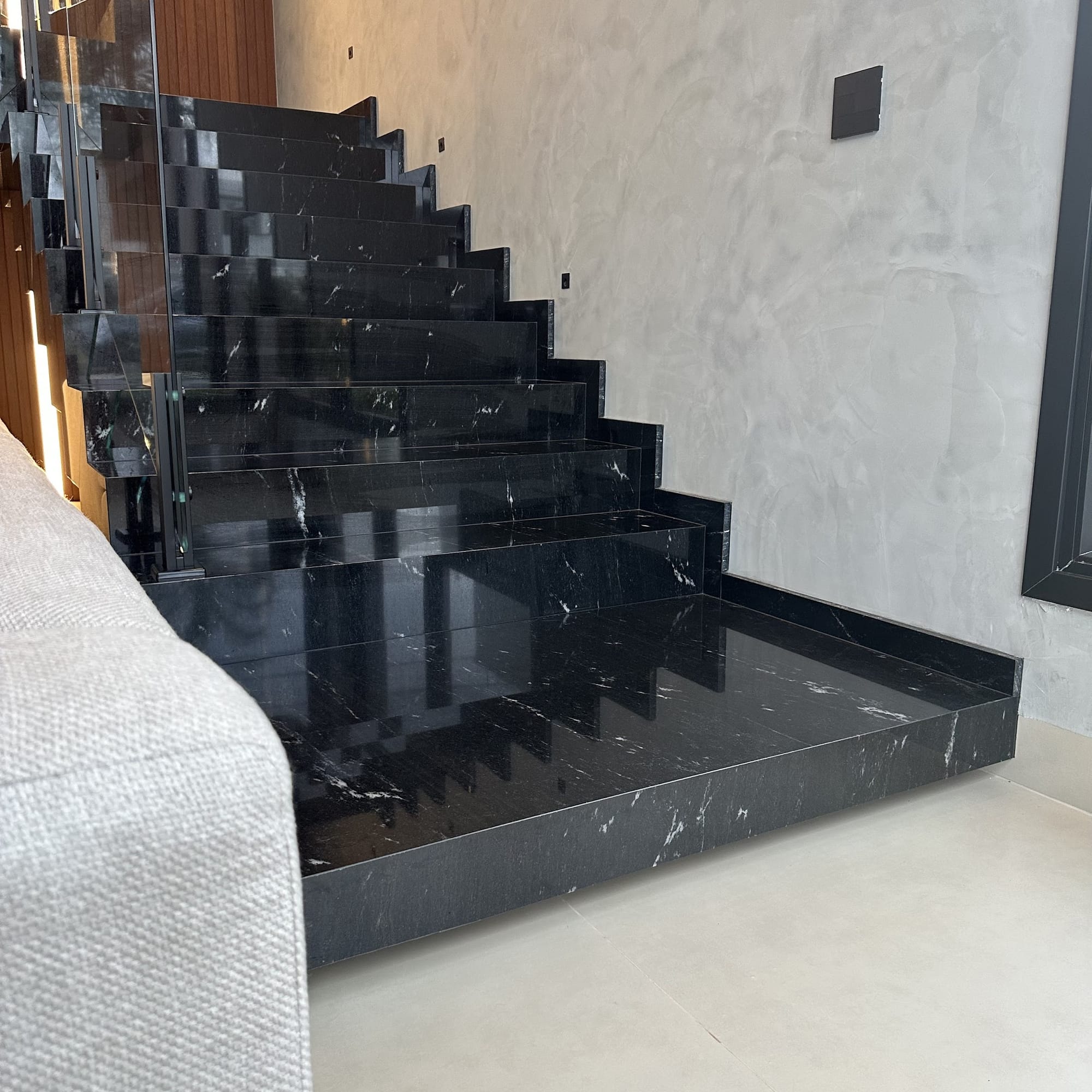 Escada — foto 1
